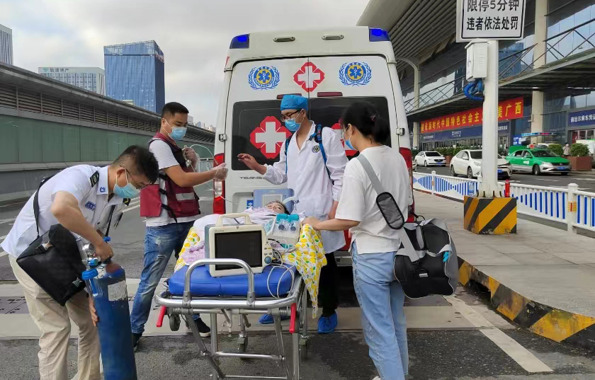 阳春市救护车出租公司